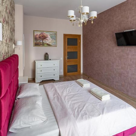 Romari Гнатюка 3 Lägenhet Lviv Exteriör bild