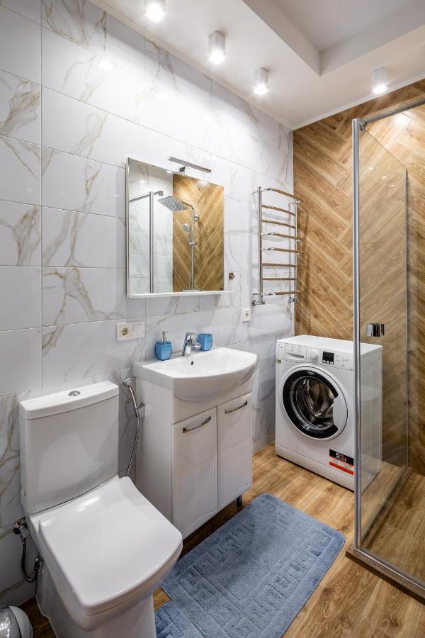 Romari Гнатюка 3 Lägenhet Lviv Exteriör bild